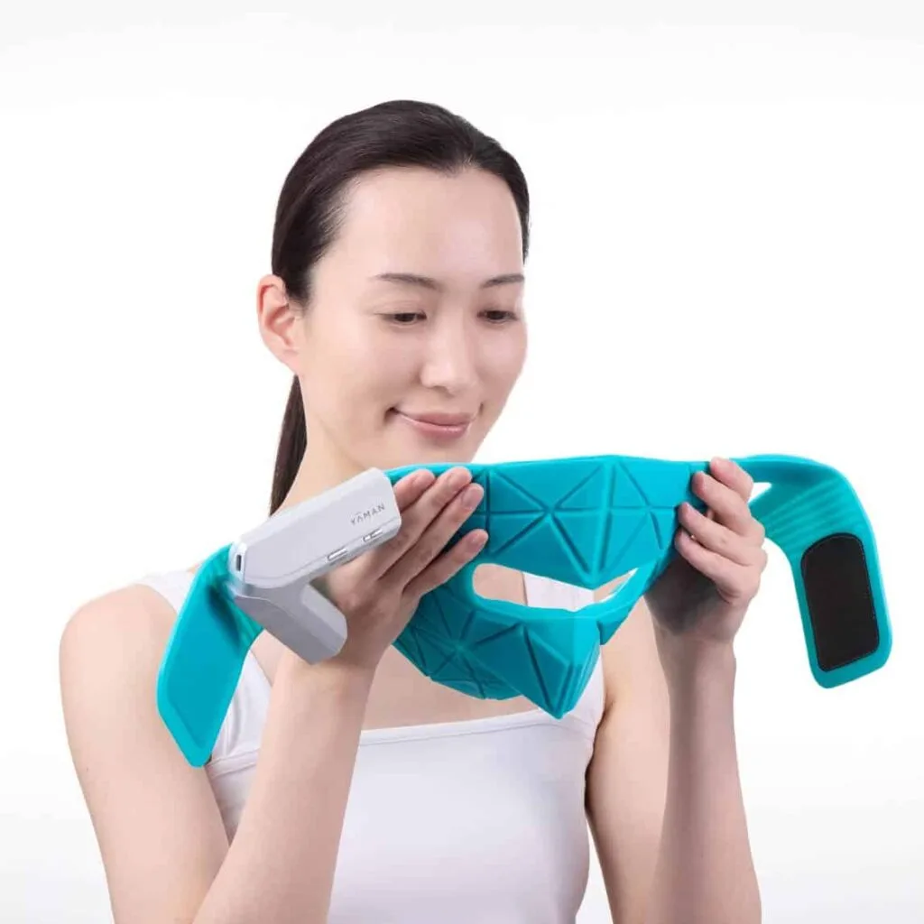 LED- и EMS-аппарат для ухода за кожей лица YA-MAN Blue Green Mask Lift